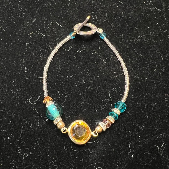 Gulten Dye swavorski crystal toggle bracelet. 7 inches. SPARKLES!!! - Picture 2 of 9